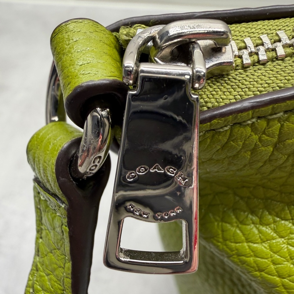 Coach Kelsey Satchel Green Pebbled Leather - Picture 5 of 10